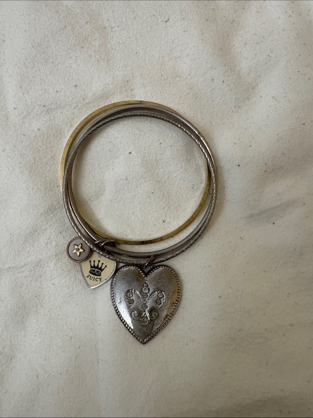 Pre- Own Juicy Couture Silver Tone Heart Charm Bangle Set with Logo Discs